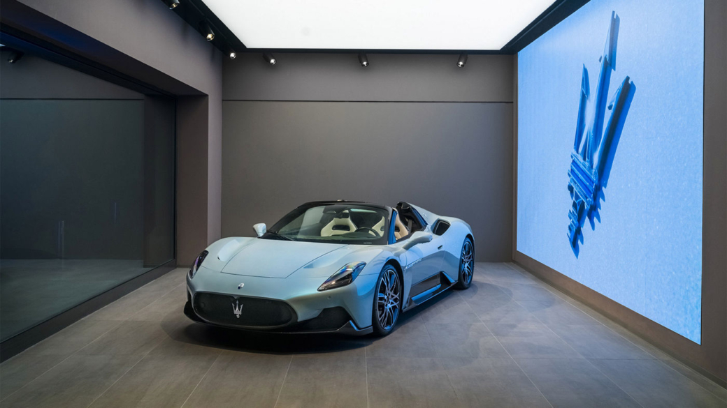 Nova concept store da Maserati no Porto